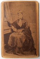 Antique business card (cdv) photo, portrait of an old lady, 1860s-1870s