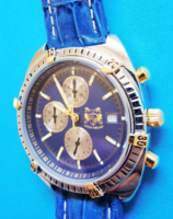 Watch almost new in a blue wooden box