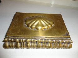 Copper / anno silver-plated / cigar box with two compartments