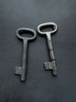 2 db régi nehéz kapu kulcs