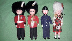 Old English twinkling dolls London police soldiers Scottish bagpipes full line 16cm in one according to the pictures