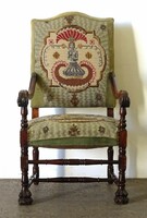 1Q573 antique carved tapestry ornate upholstered large desk chair
