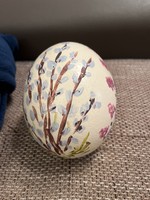 Painted ostrich egg. 16 cm long, free of breaks and cracks