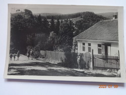 Old postcard: hóllóháza, street section (1956)