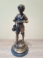 Louis & Francois Moreau - Koldus fiú hegedűvel  bronz szobor