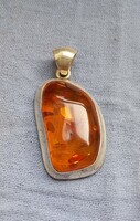 Amber pendant in silver