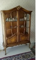 Neo-baroque style display cabinet