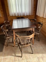 Bonanza dining table with chairs