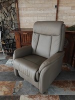 New condition classic real leather relax armchair with stand-up aid, hukla leather armchair with two motors