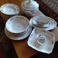 Hand-painted porcelain dinnerware set