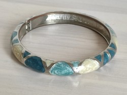Turquoise mother-of-pearl inlaid fire enamel spring-open bijoux bracelet