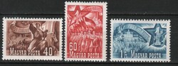 Magyar Postatiszta 2706 MBK 1216-1218    Kat ár 700 Ft