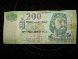 200 forint FA 3104856 sorszámú 2002 Károly Róbert 200ft kétszáz forintos