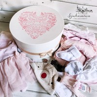 Baby shower gift package - floral heart
