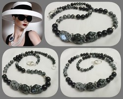 Semi-precious stone - string of pearls
