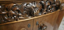 A very old chest of drawers with lion feet!