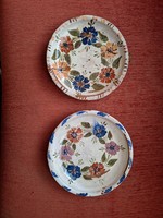 2 db nagyon régi, kézzel festett mázas fali tányér gránit tányér