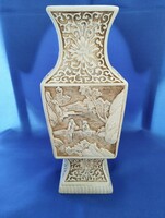Vase decorated with oriental motifs
