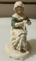 ENS porcelán olvasó hölgy szobor