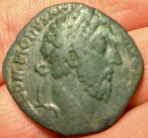 Coin of Commodus dupondius