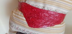 Red retro women's belt. . 3..