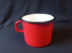 Large red enamel mug 1.75 liters