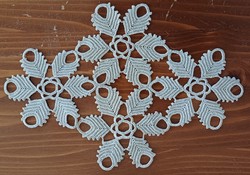 Rhombus-shaped Irish lace tablecloth made of 4 stars