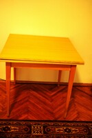 2 Openable retro dining tables