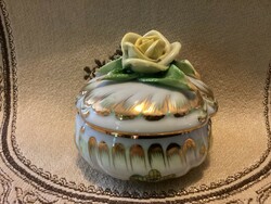 Herendi jelzett porcelán Viktória mintás rózsafogós bonbonier