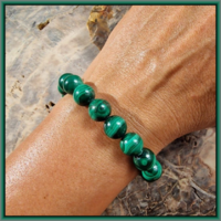 Malachite bracelet made of 8 mm mineral pearls