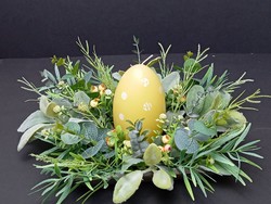 Easter table decoration with candles