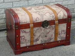 Ship chest with map (25443)