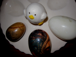 3 mineral stone eggs