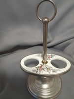 Pendant holder with porcelain insert
