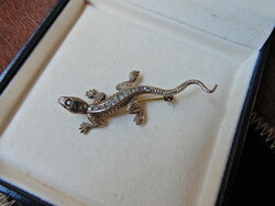 Old gold-plated silver lizard brooch with rhinestones