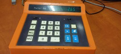 Hunor-88 desktop calculator