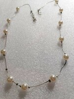 Silver chain with pearls
