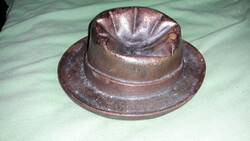 Antique copper hat-shaped heavy letter weight, table decoration shelf decoration ashtray for whom what is it good for 12x5 cm perfect