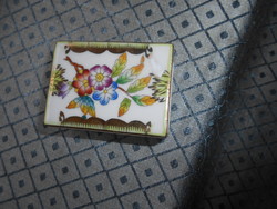 Porcelain match holder with Victoria pattern from Herend