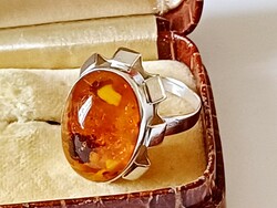 Antik ezüst gyűrű (835) borostyánnal