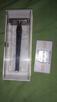 Old gillette replaceable blade shaver with never used handle with factory box as shown in pictures