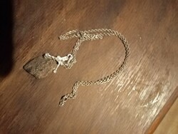 Bizsu necklace with stone pendant