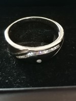 Cirkón kövekkel díszített női ezüst gyűrű