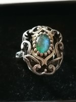 Opálköves női ezüst gyűrű
