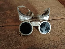 Welding glasses, protective glasses perhaps from the 1940s, 50s, glass lens, occupational safety equipment