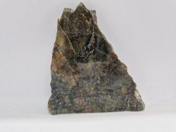 Labradorit ásvány kőmetszet