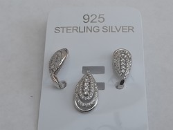 HUF 1 never worn 925 sterling silver earrings and pendant set