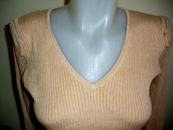 Beige elastic silk sweater