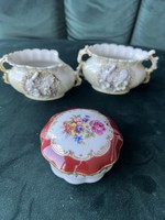 Damaged porcelain package of 4 pieces - perhaps it can still be used for creative purposes