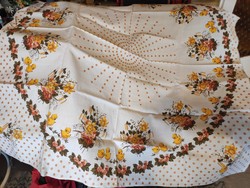 Hatalmas szegésre váró erős lenvászon terítő csibés barkás csillogó pöttyös húsvéti tavaszi hangulat